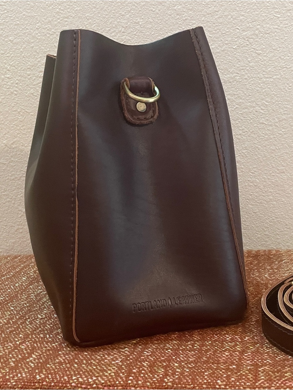 Portland Leather Butterfly Bucket in GRIZZLY PLG - Picture 4 of 10